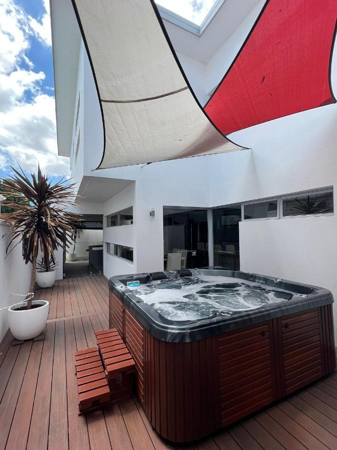 Ultra Stylish Fremantle Area Villa Luaran gambar