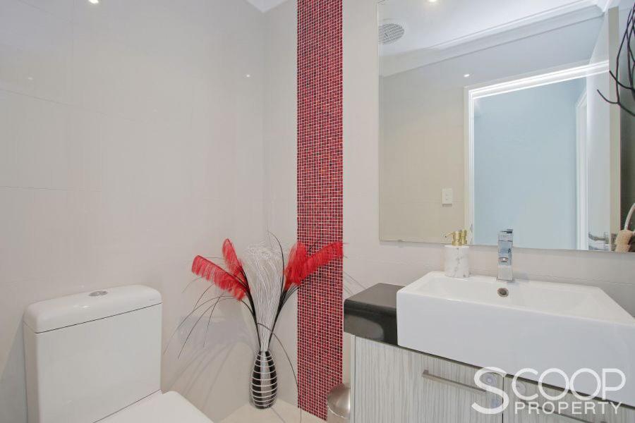 Ultra Stylish Fremantle Area Villa Luaran gambar